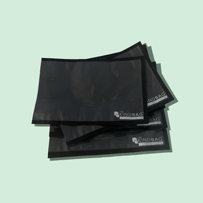 Изготовленное на заказ печатая пластиковое черное уплотнение вакуума Rolls выбило Resealable сумки уплотнителя вакуума
